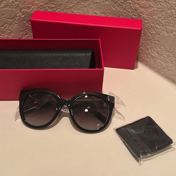 Ferragamo Womens Marchon Sunglasses Black Cateye Frame Silver Accent Modern NWT - Picture 2 of 16